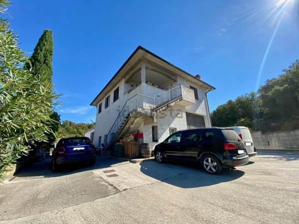 casa indipendente in vendita a Massa Marittima in zona Valpiana