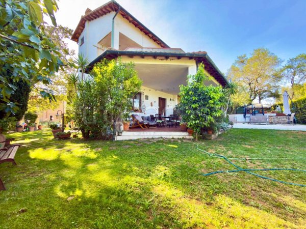casa indipendente in vendita a Massa Marittima in zona Ghirlanda