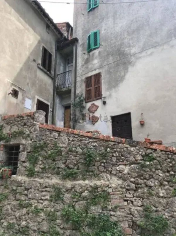 appartamento in vendita a Massa Marittima in zona Prata