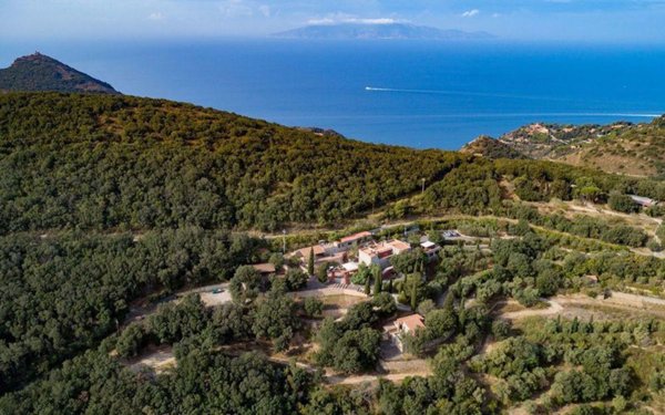 casa indipendente in vendita a Monte Argentario in zona Porto Santo Stefano