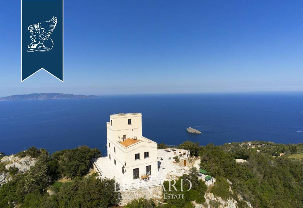 casa indipendente in vendita a Monte Argentario in zona Porto Santo Stefano