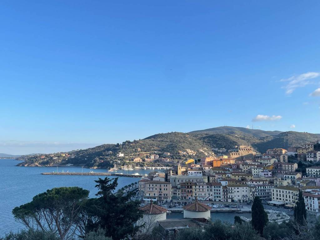 appartamento in vendita a Monte Argentario in zona Porto Santo Stefano