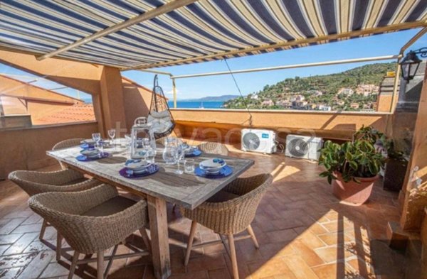 appartamento in vendita a Monte Argentario in zona Porto Santo Stefano