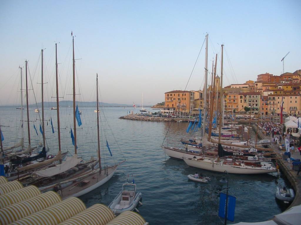 appartamento in vendita a Monte Argentario in zona Porto Santo Stefano