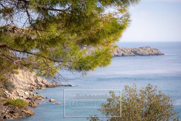 casa indipendente in vendita a Monte Argentario in zona Porto Santo Stefano