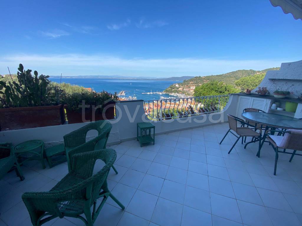 appartamento in vendita a Monte Argentario in zona Porto Santo Stefano