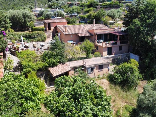 casa indipendente in vendita a Monte Argentario in zona Porto Santo Stefano
