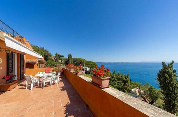 appartamento in vendita a Monte Argentario in zona Porto Santo Stefano