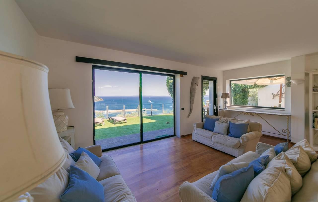 casa indipendente in vendita a Monte Argentario in zona Porto Santo Stefano