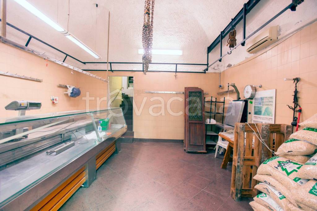 locale commerciale in vendita a Monte Argentario in zona Porto Santo Stefano