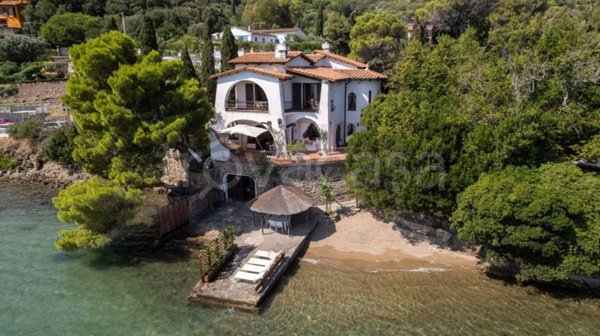 casa indipendente in vendita a Monte Argentario in zona Porto Santo Stefano