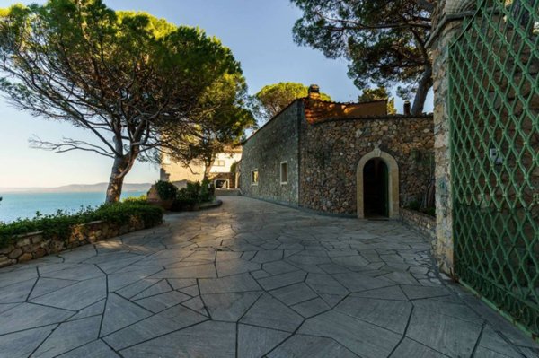 casa indipendente in vendita a Monte Argentario in zona Porto Santo Stefano