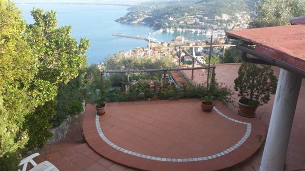 casa indipendente in vendita a Monte Argentario in zona Porto Santo Stefano
