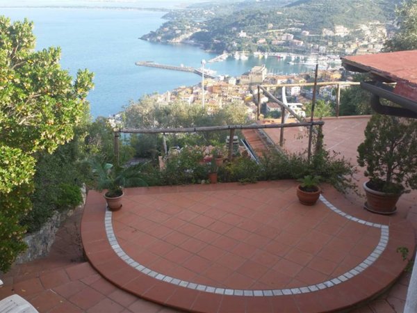 casa indipendente in vendita a Monte Argentario in zona Porto Santo Stefano