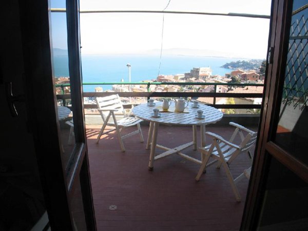 appartamento in vendita a Monte Argentario in zona Porto Santo Stefano