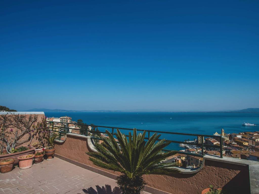 appartamento in vendita a Monte Argentario in zona Porto Santo Stefano
