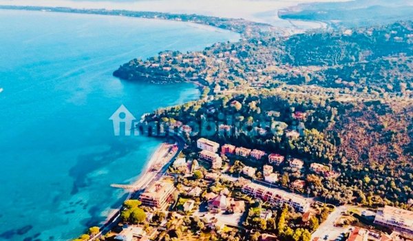 casa indipendente in vendita a Monte Argentario in zona Porto Santo Stefano