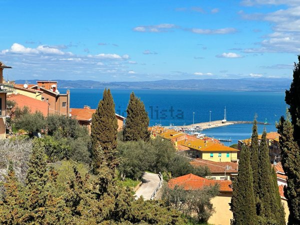 appartamento in vendita a Monte Argentario in zona Porto Santo Stefano