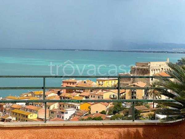 appartamento in vendita a Monte Argentario in zona Porto Santo Stefano
