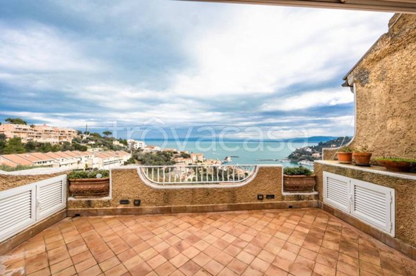 appartamento in vendita a Monte Argentario in zona Porto Santo Stefano