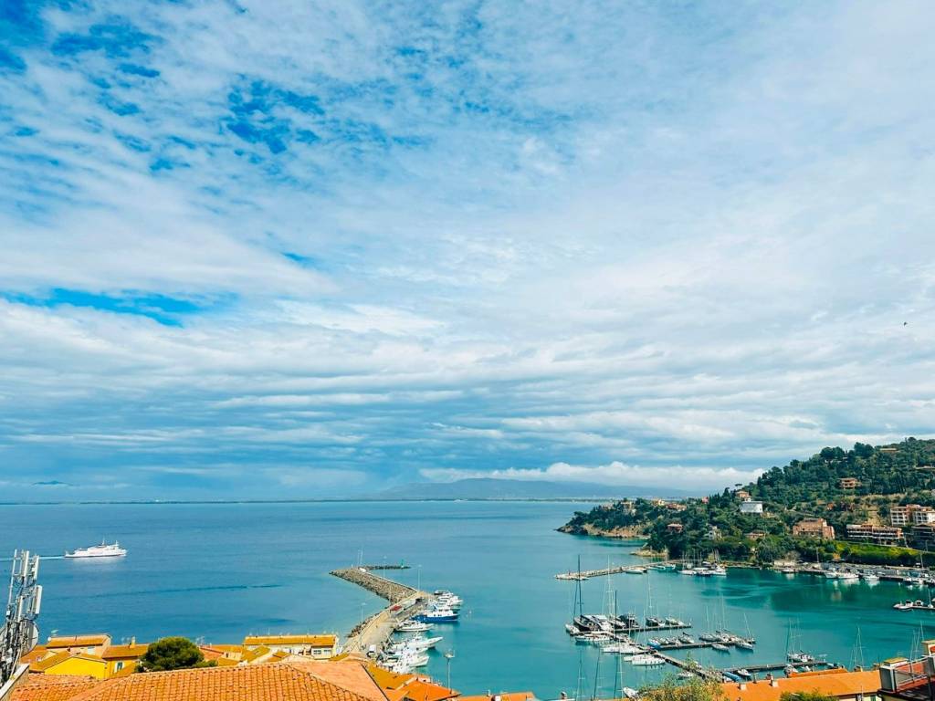 appartamento in vendita a Monte Argentario in zona Porto Santo Stefano