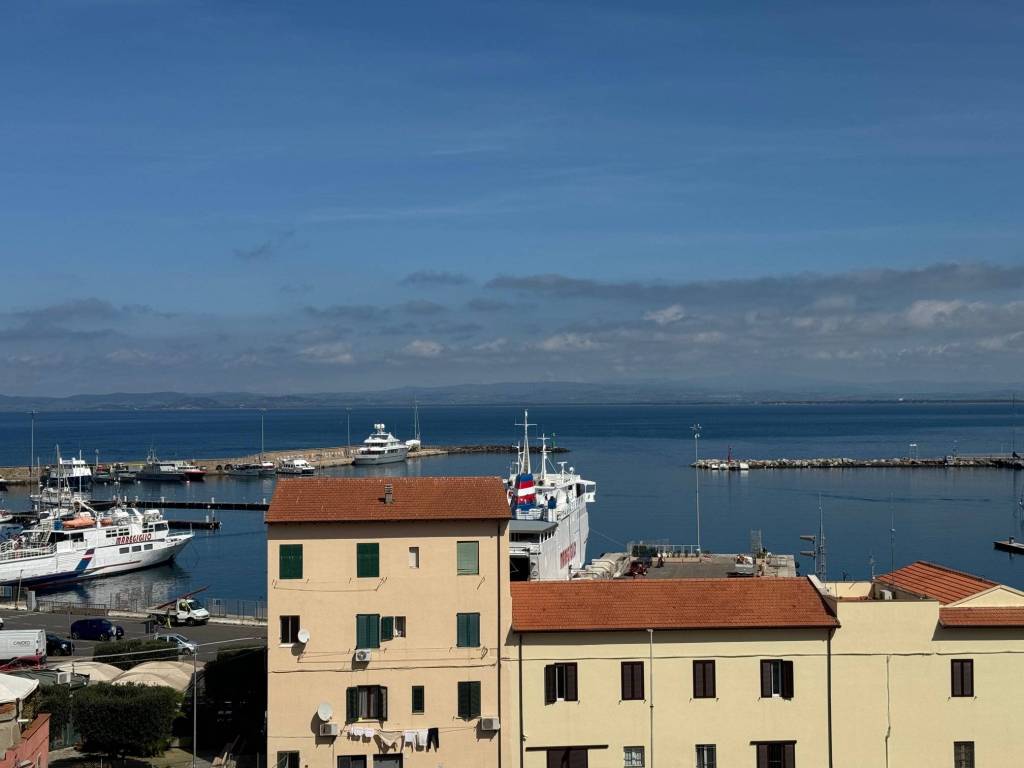 appartamento in vendita a Monte Argentario in zona Porto Santo Stefano