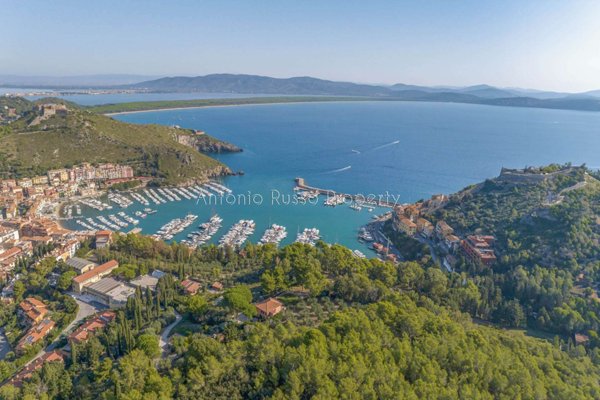 casa indipendente in vendita a Monte Argentario in zona Porto Ercole