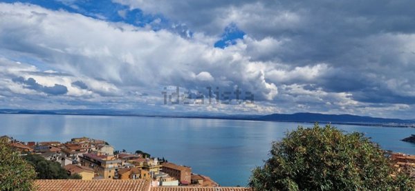 appartamento in vendita a Monte Argentario in zona Porto Santo Stefano