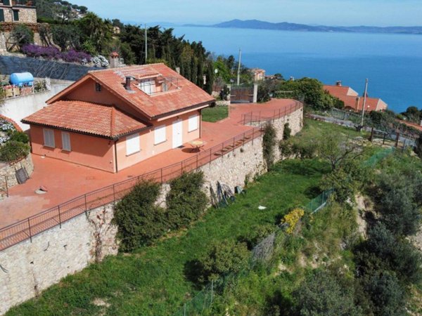 casa indipendente in vendita a Monte Argentario in zona Porto Santo Stefano