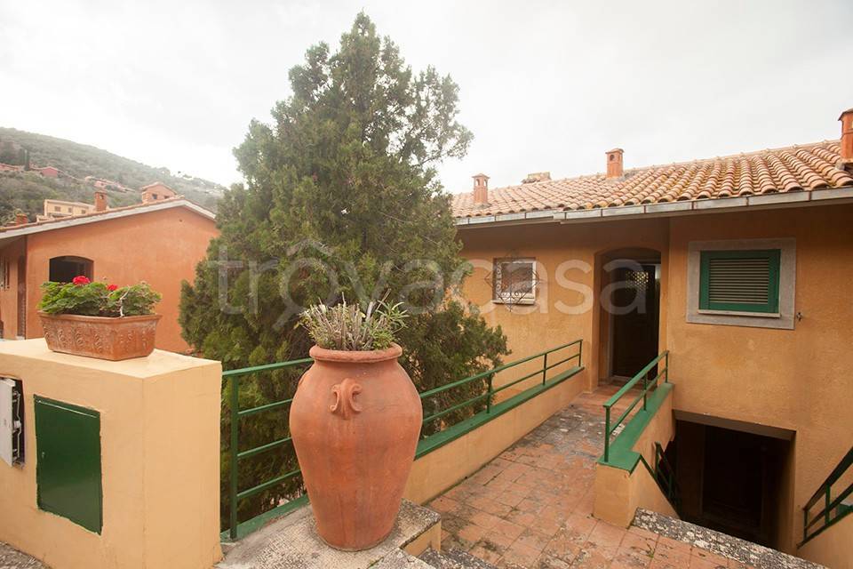 appartamento in vendita a Monte Argentario in zona Porto Santo Stefano