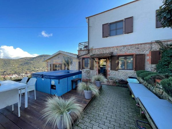 casa indipendente in vendita a Monte Argentario in zona Porto Santo Stefano