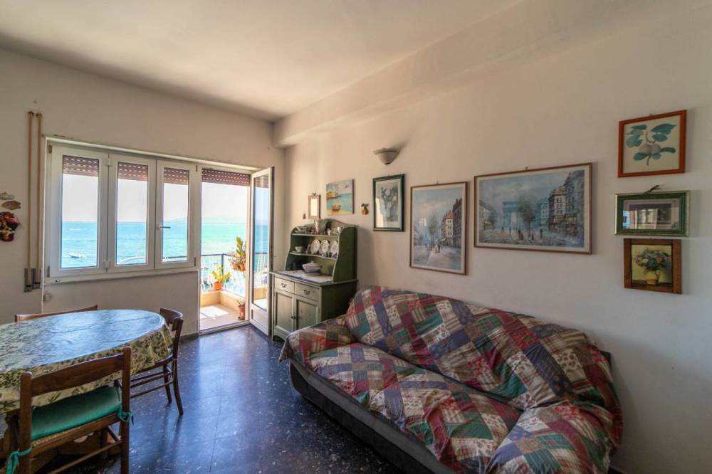 appartamento in vendita a Monte Argentario in zona Porto Santo Stefano