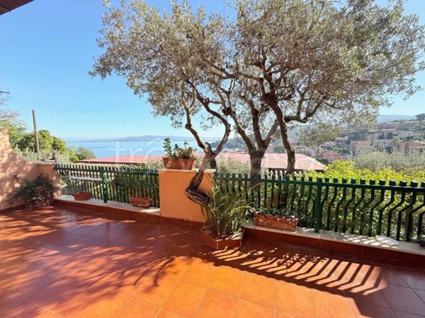 appartamento in vendita a Monte Argentario in zona Porto Santo Stefano