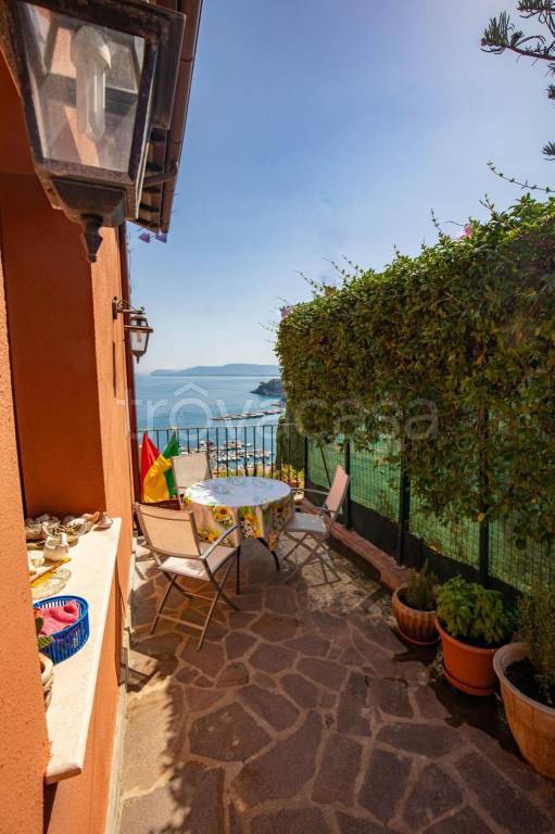 casa indipendente in vendita a Monte Argentario in zona Porto Santo Stefano