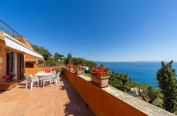 appartamento in vendita a Monte Argentario in zona Porto Santo Stefano