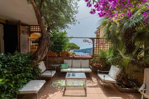 appartamento in vendita a Monte Argentario in zona Porto Santo Stefano