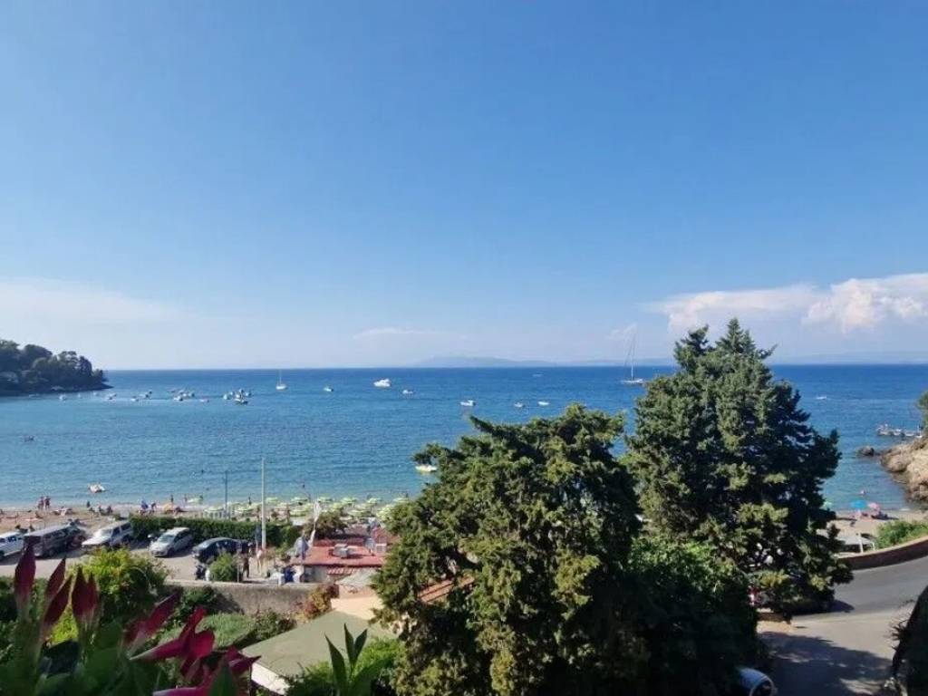 appartamento in vendita a Monte Argentario in zona Porto Santo Stefano