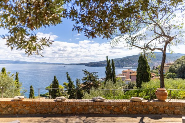 casa indipendente in vendita a Monte Argentario in zona Porto Santo Stefano