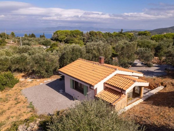 casa indipendente in vendita a Monte Argentario in zona Porto Santo Stefano