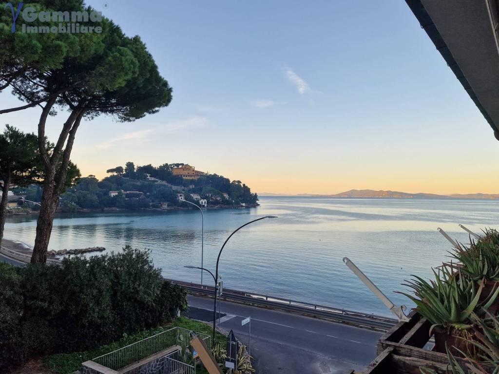 appartamento in vendita a Monte Argentario in zona Porto Santo Stefano