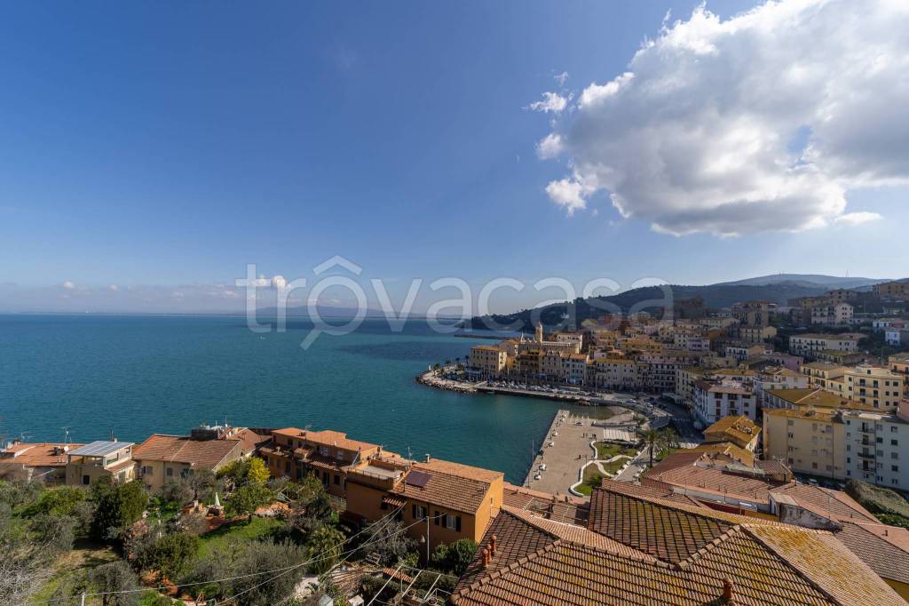 appartamento in vendita a Monte Argentario in zona Porto Santo Stefano