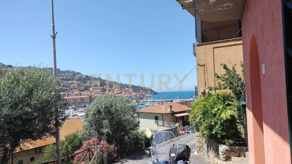 appartamento in vendita a Monte Argentario in zona Porto Santo Stefano