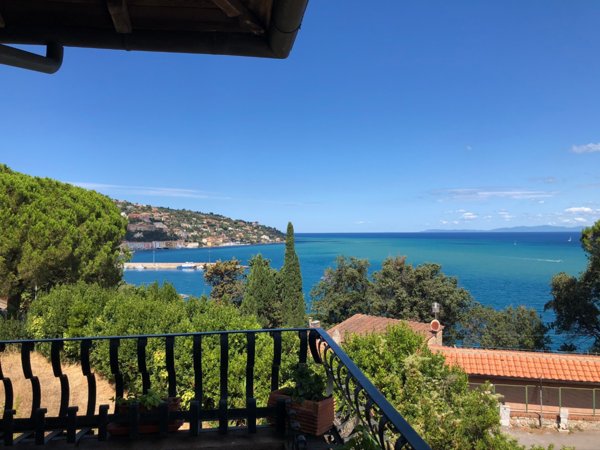 appartamento in vendita a Monte Argentario in zona Porto Santo Stefano