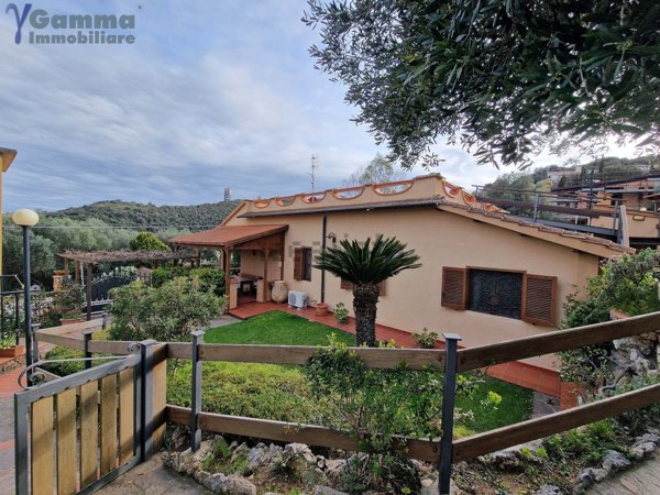 casa indipendente in vendita a Monte Argentario in zona Terrarossa