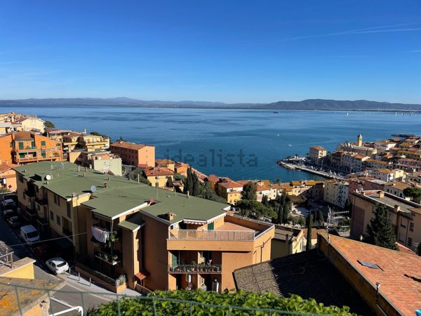 appartamento in vendita a Monte Argentario in zona Porto Santo Stefano