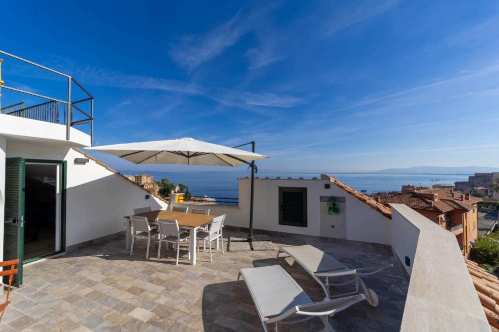 appartamento in vendita a Monte Argentario in zona Porto Santo Stefano