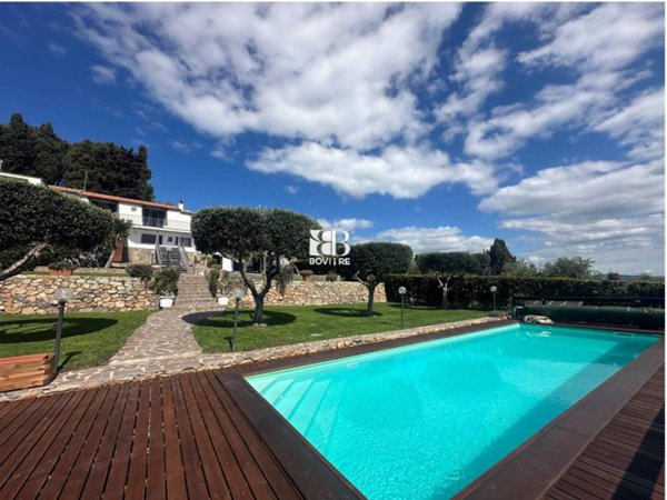 casa indipendente in vendita a Monte Argentario in zona Porto Ercole