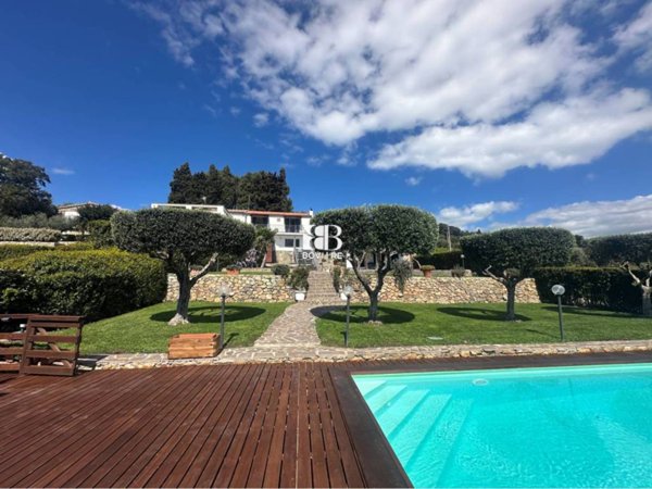 casa indipendente in vendita a Monte Argentario in zona Porto Ercole