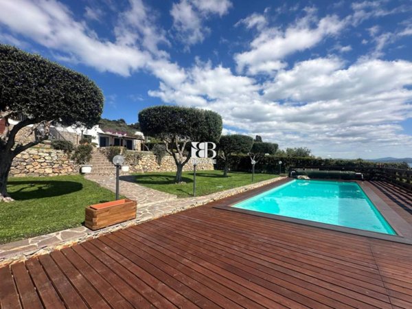 casa indipendente in vendita a Monte Argentario in zona Porto Ercole
