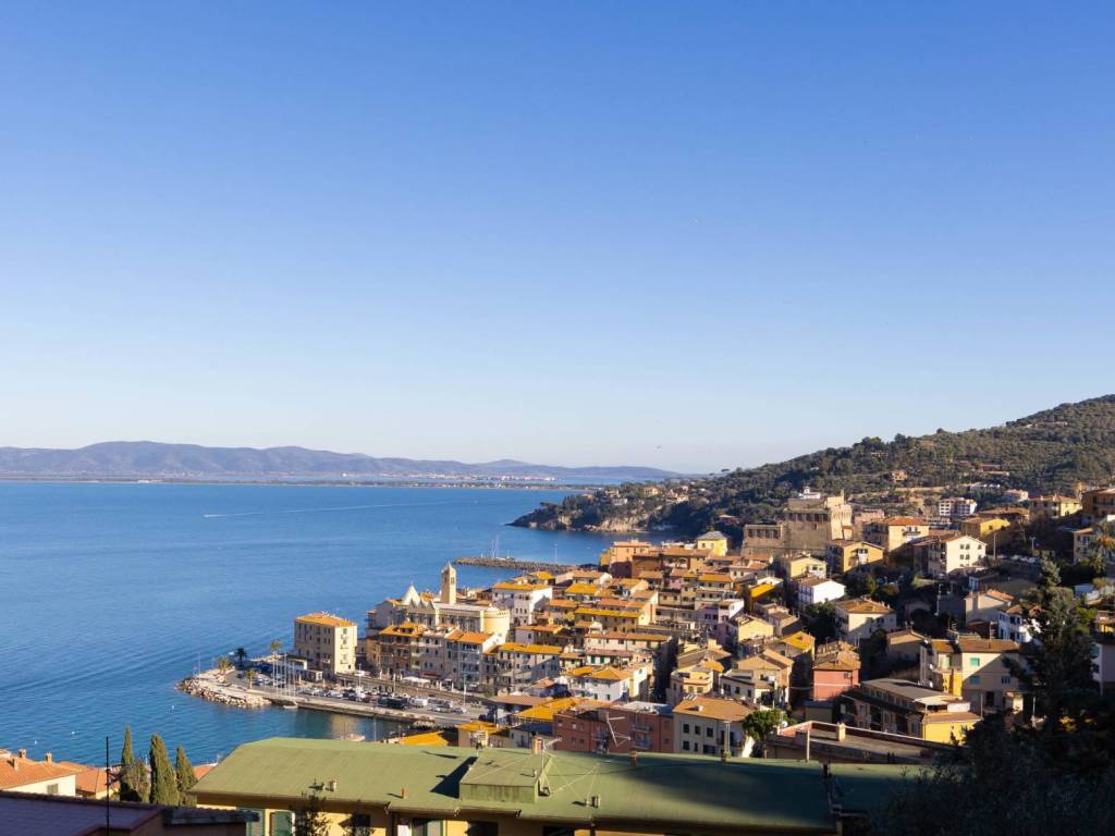 appartamento in vendita a Monte Argentario in zona Porto Santo Stefano